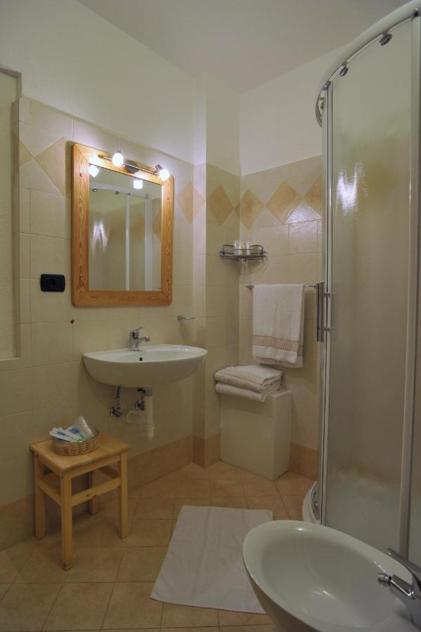 Hotel Rendez-Vous - Aymavilles Kamer foto